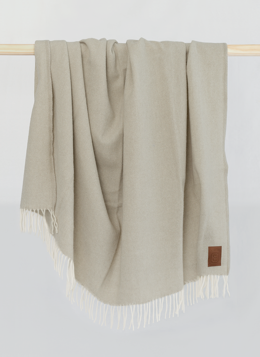 Lumiere Lambswool Throw - Soft Oat